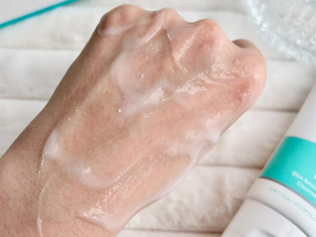 プロアクティブのスキンスムージングクレンザーのテクスチャ