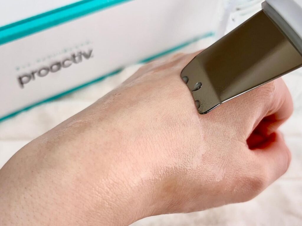 プロアクティブ ウォーターピーラーを使う様子