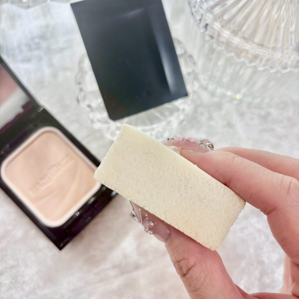 厚いパフ（パウダーファンデのぬりムラ対策）