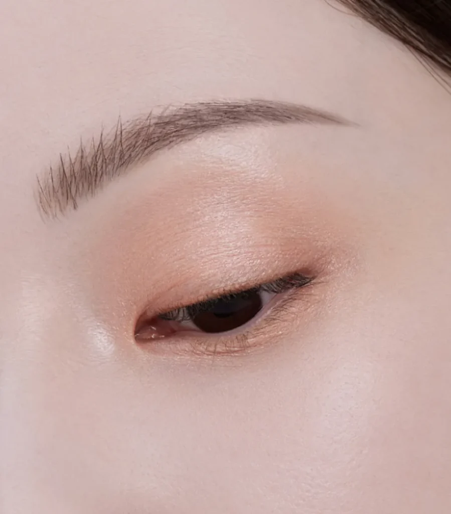 Ameli（アメリ）スウィートダイアアイシャドウ ：113 ピーチオレンジの塗布イメージ